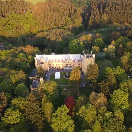 Zamek Hotel Netschetin