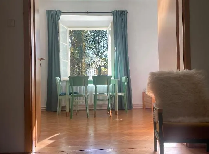 Hotel Zámek Nečtiny